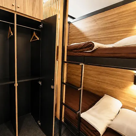 Namba Guesthouse Hive-2